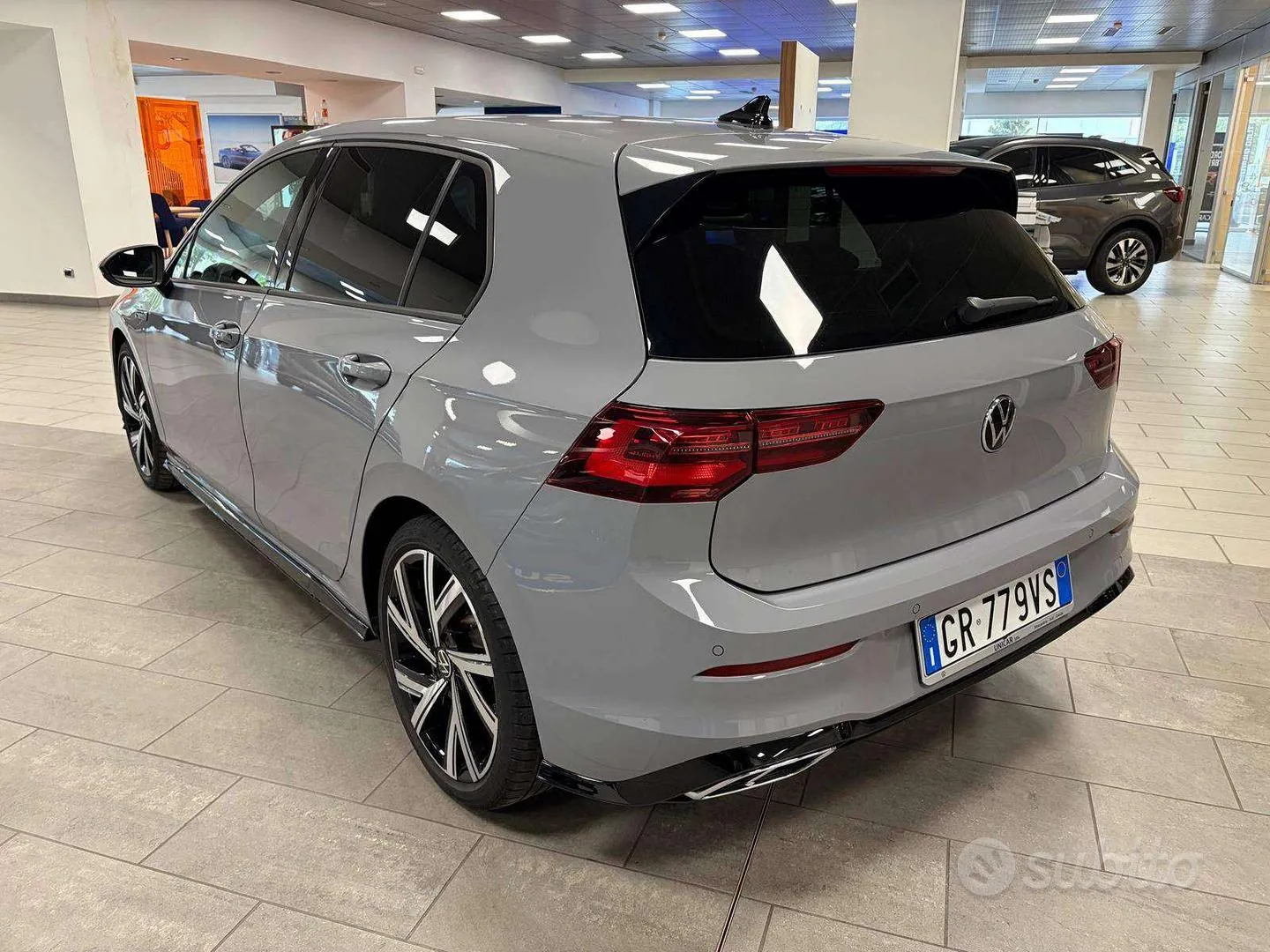 Volkswagen Golf 2024 photo 5