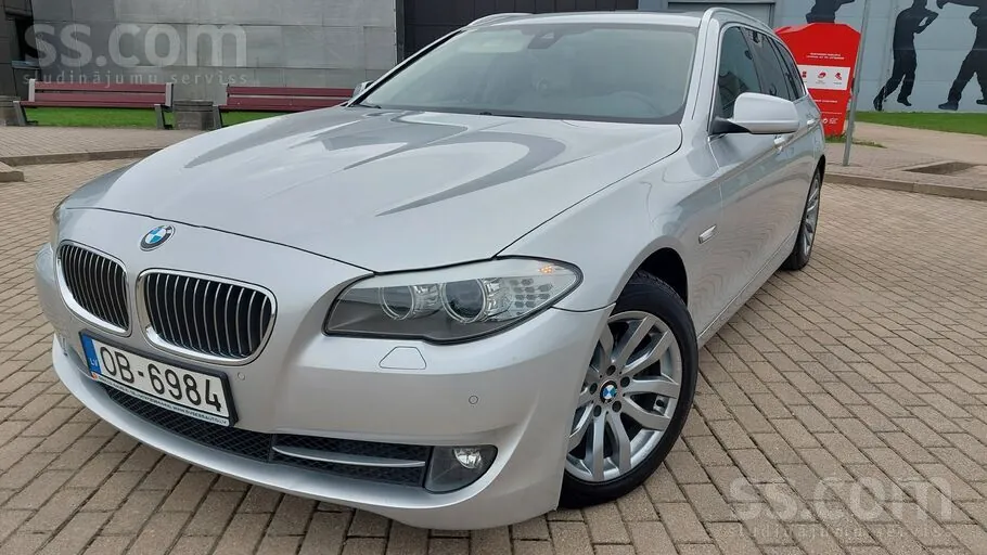 BMW 530 2013 photo 2