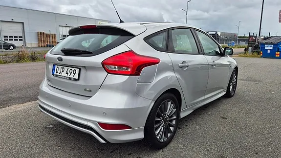 Ford Focus 2017 photo 5