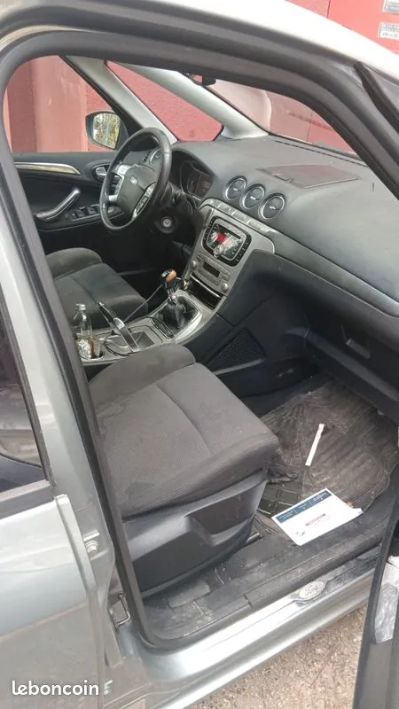 Ford Grand C-Max 2010 photo 3