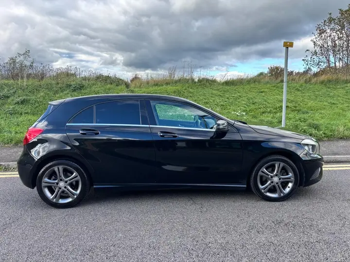 Mercedes-Benz A-Class 2015 photo 3