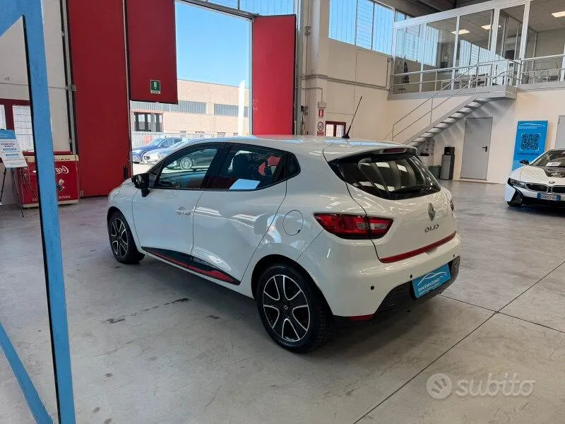 Renault Clio 2014 photo 2