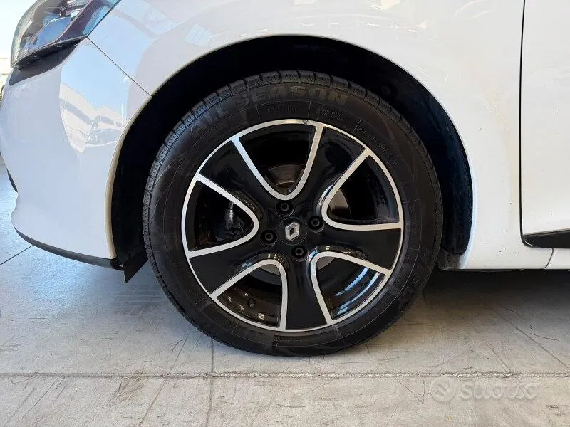 Renault Clio 2014 photo 4