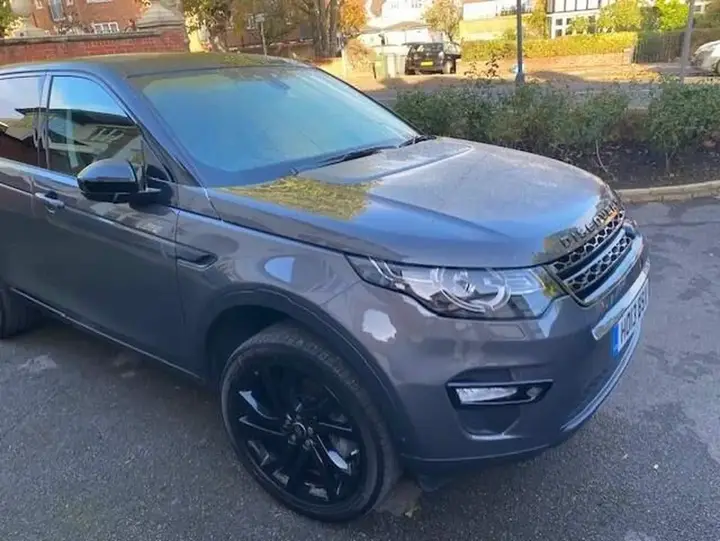 Land Rover Discovery Sport 2016 photo 2