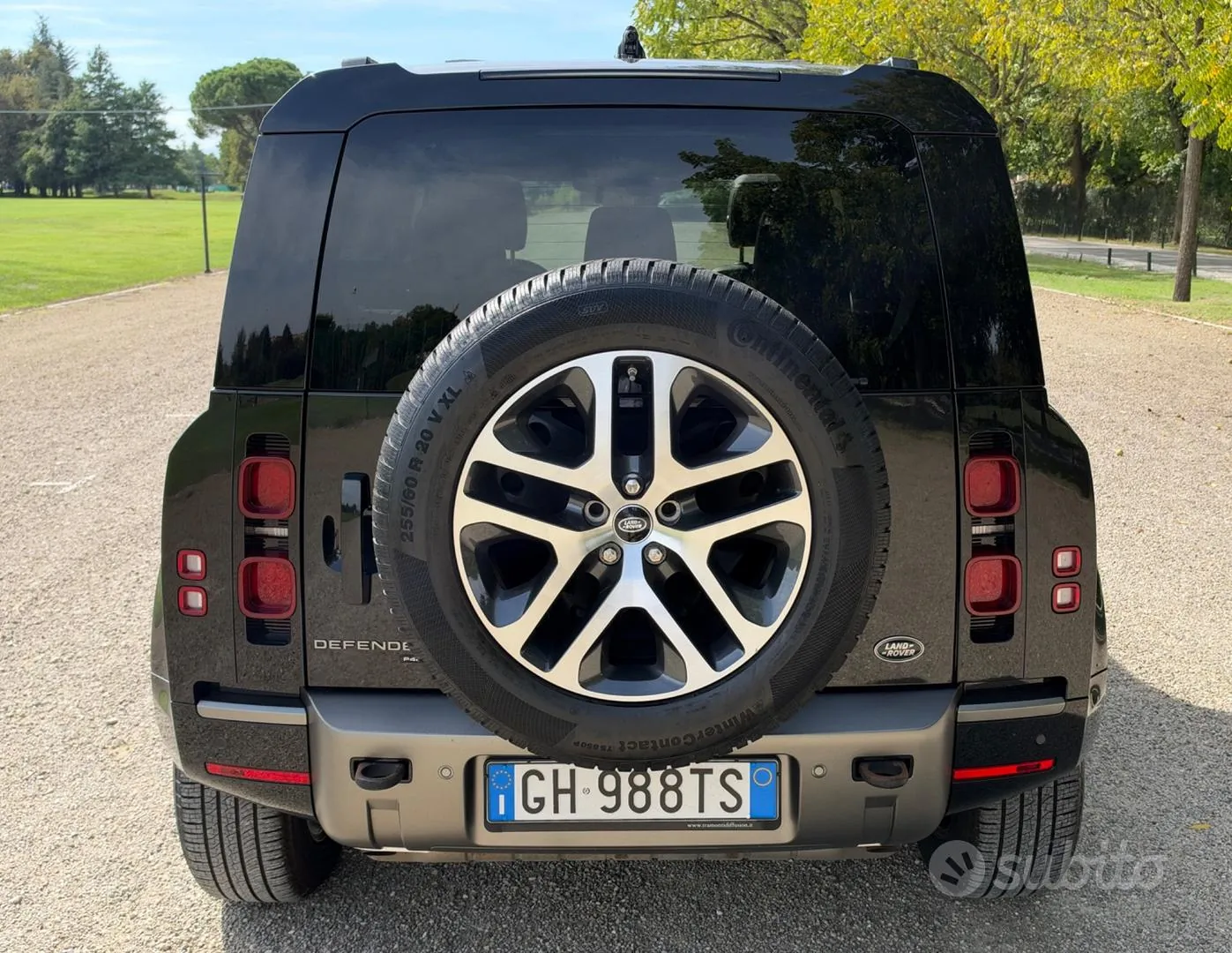 Land Rover Defender 2022 photo 5