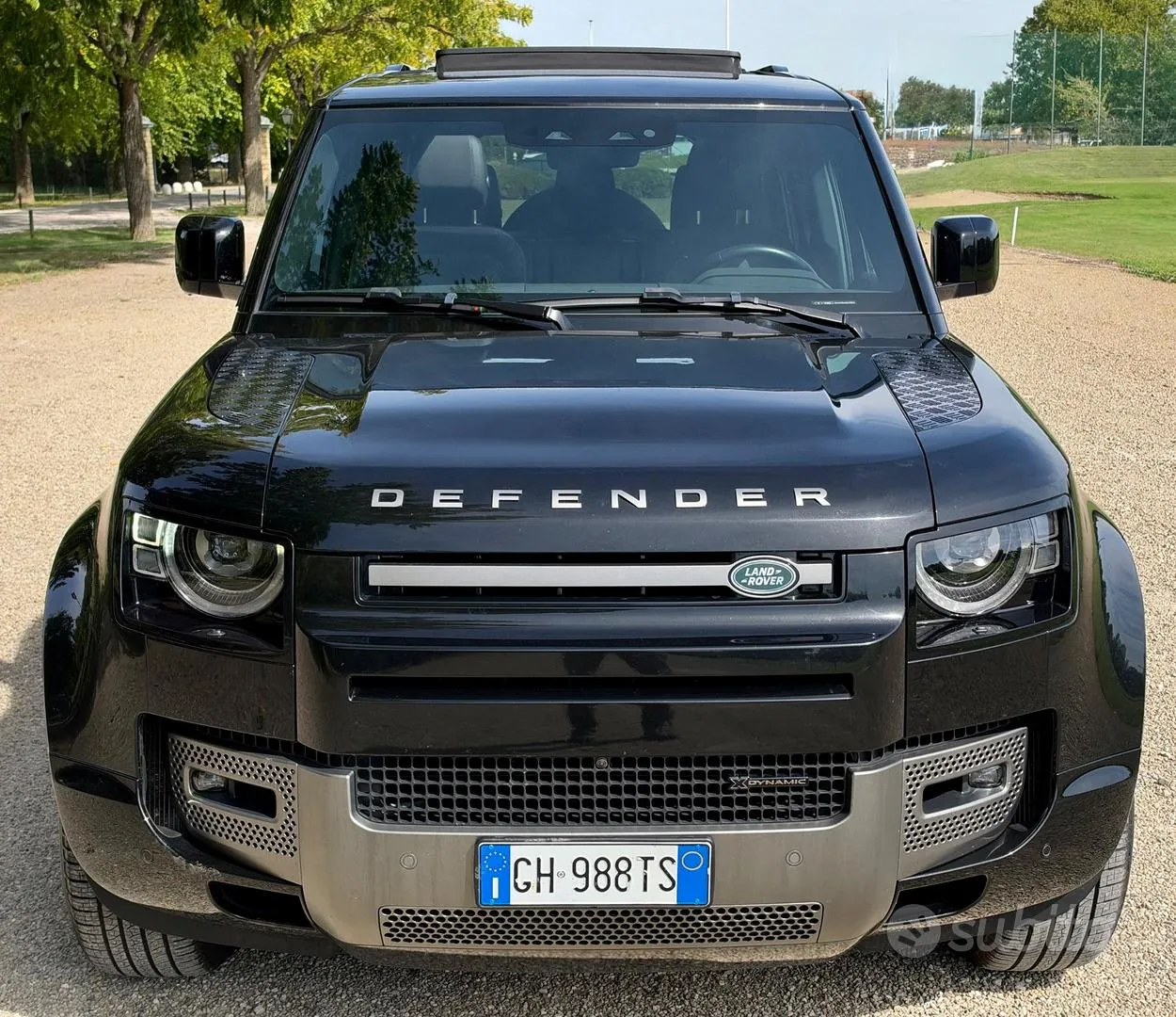 Land Rover Defender 2022 photo 4