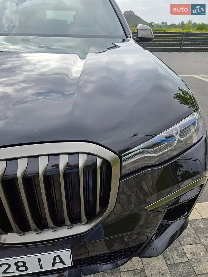 BMW X7 2021 photo 2