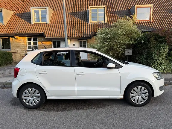 Volkswagen Polo 2011 photo 4