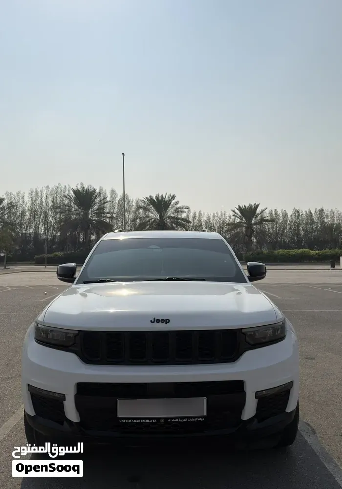 Jeep Grand Cherokee 2024 photo 3