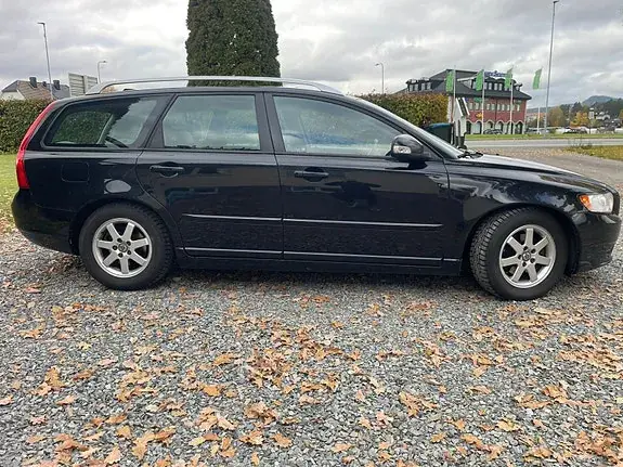 Volvo V50 2012 photo 3