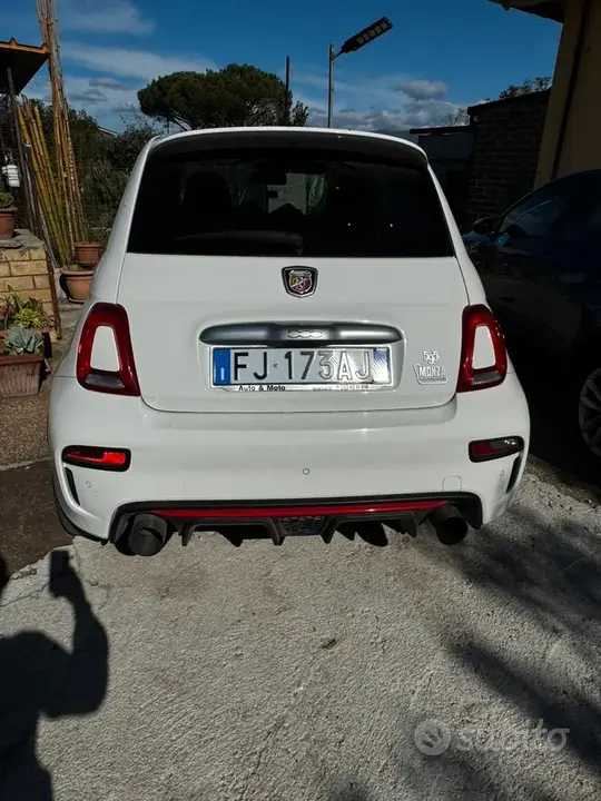 Abarth 595 2017 photo 2