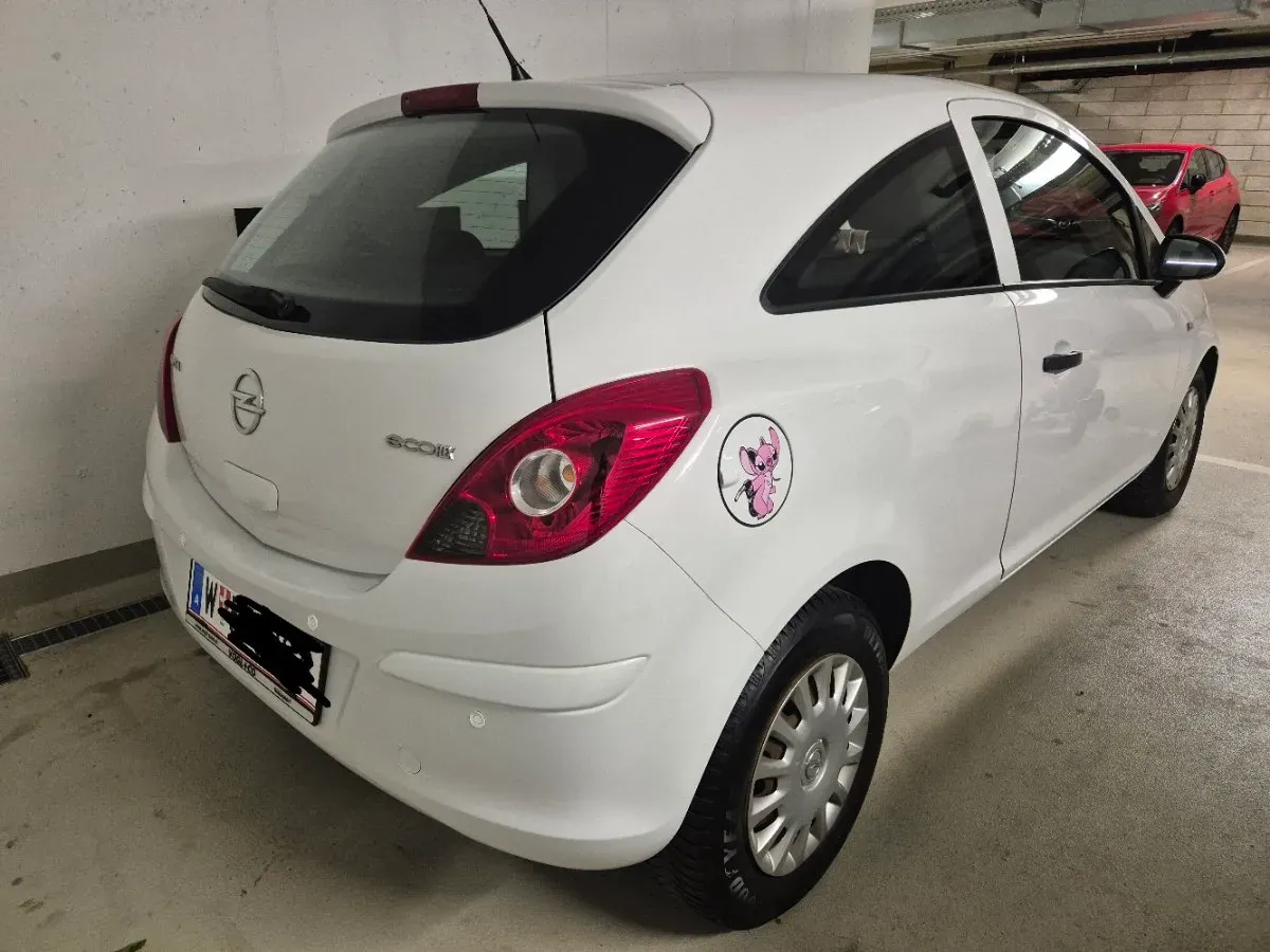 Opel Corsa 2013 photo 2