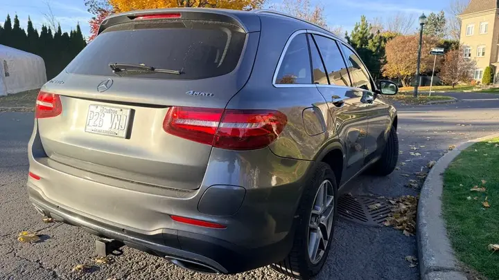 Mercedes-Benz Glc 2018 photo 2