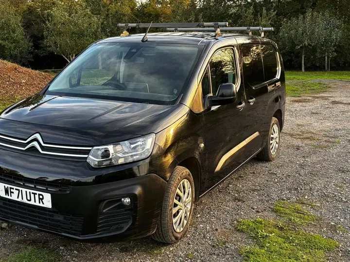 Citroen Berlingo 2021 photo 2