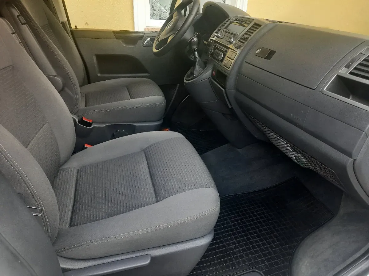 Volkswagen Multivan 2013 photo 3