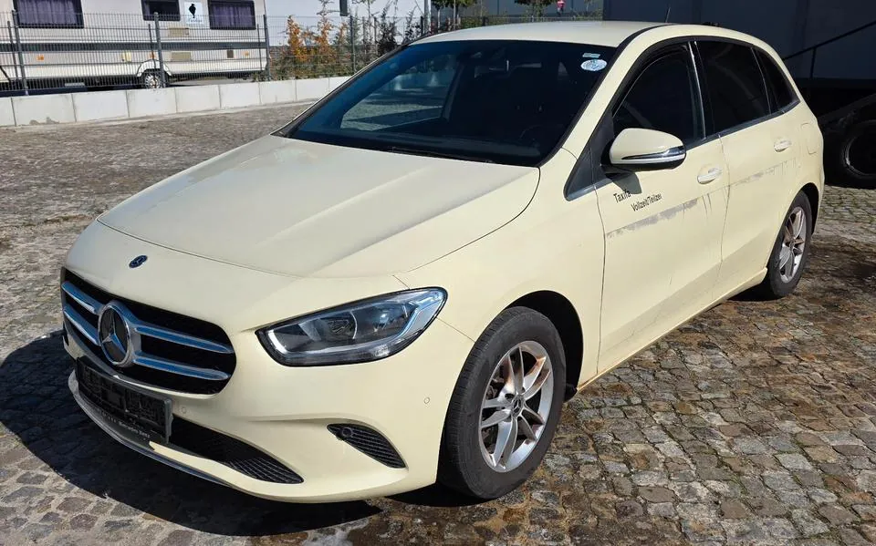 Mercedes-Benz B 180 D