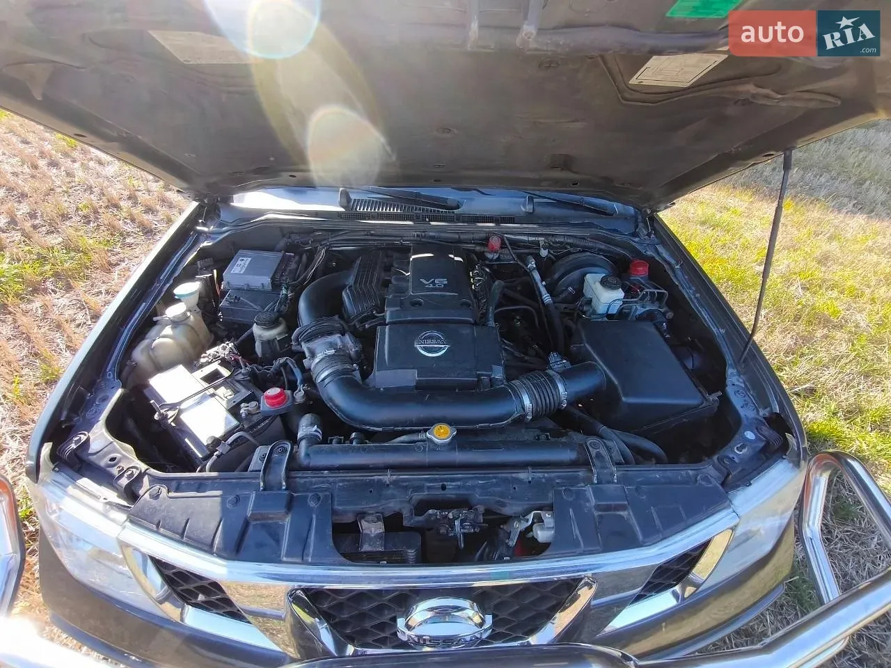 Nissan Frontier 2005 photo 2
