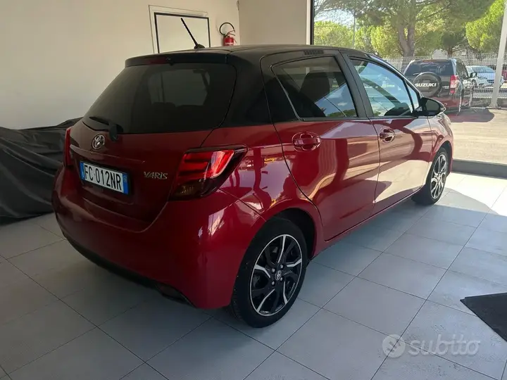 Toyota Yaris 2016 photo 2