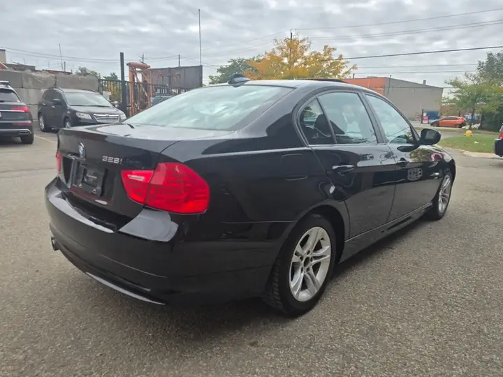 BMW 328I 2009 photo 4
