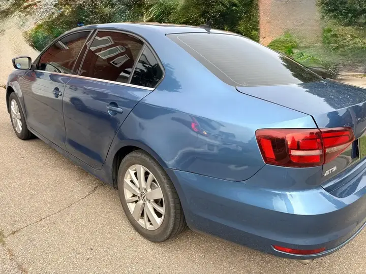 Volkswagen Jetta 2016 photo 2