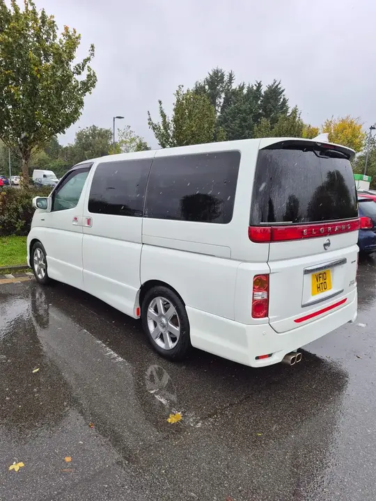 Nissan Elgrand 2021 photo 3