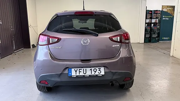 Mazda 2 2017 photo 5
