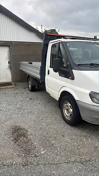 Ford Transit 350L Van 2005 photo 2