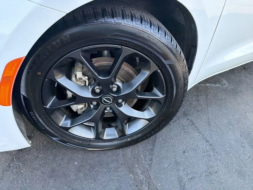 Chrysler Pacifica 2025 photo 2