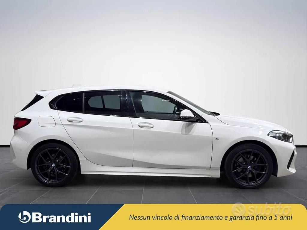 BMW 1 Series 2022 photo 5