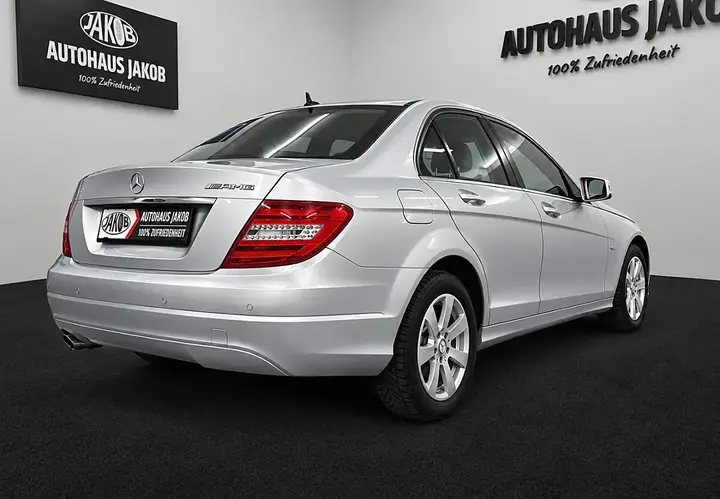 Mercedes-Benz C-Class 2012 photo 2