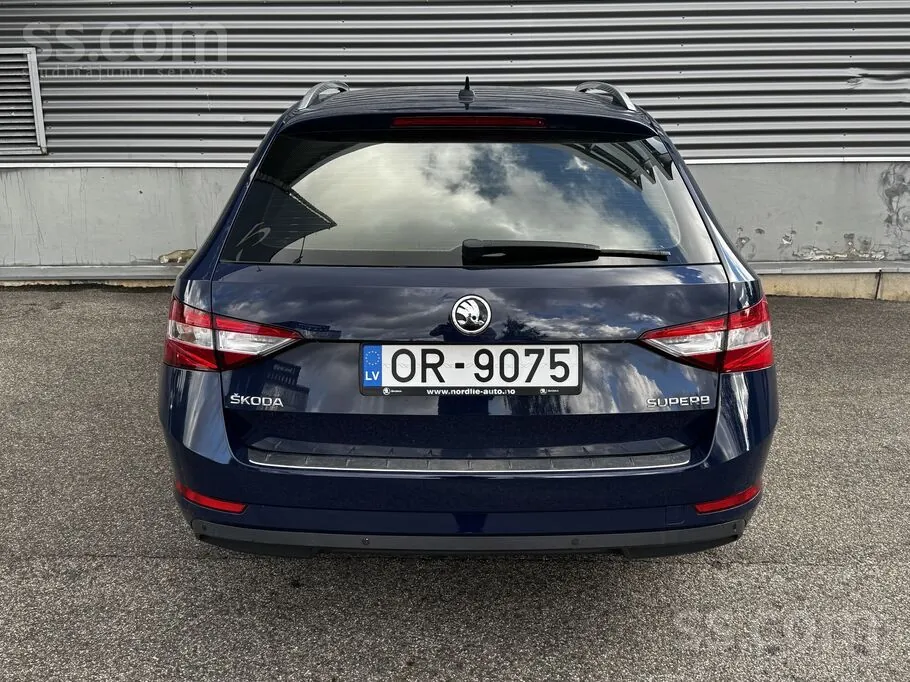 Skoda Superb 2017 photo 4