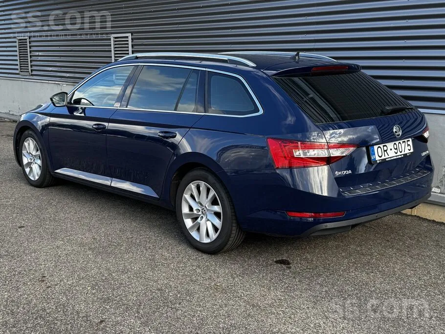 Skoda Superb 2017 photo 3