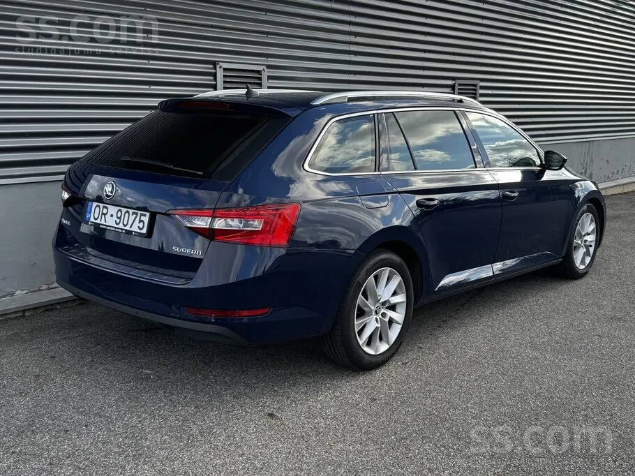 Skoda Superb 2017 photo 5
