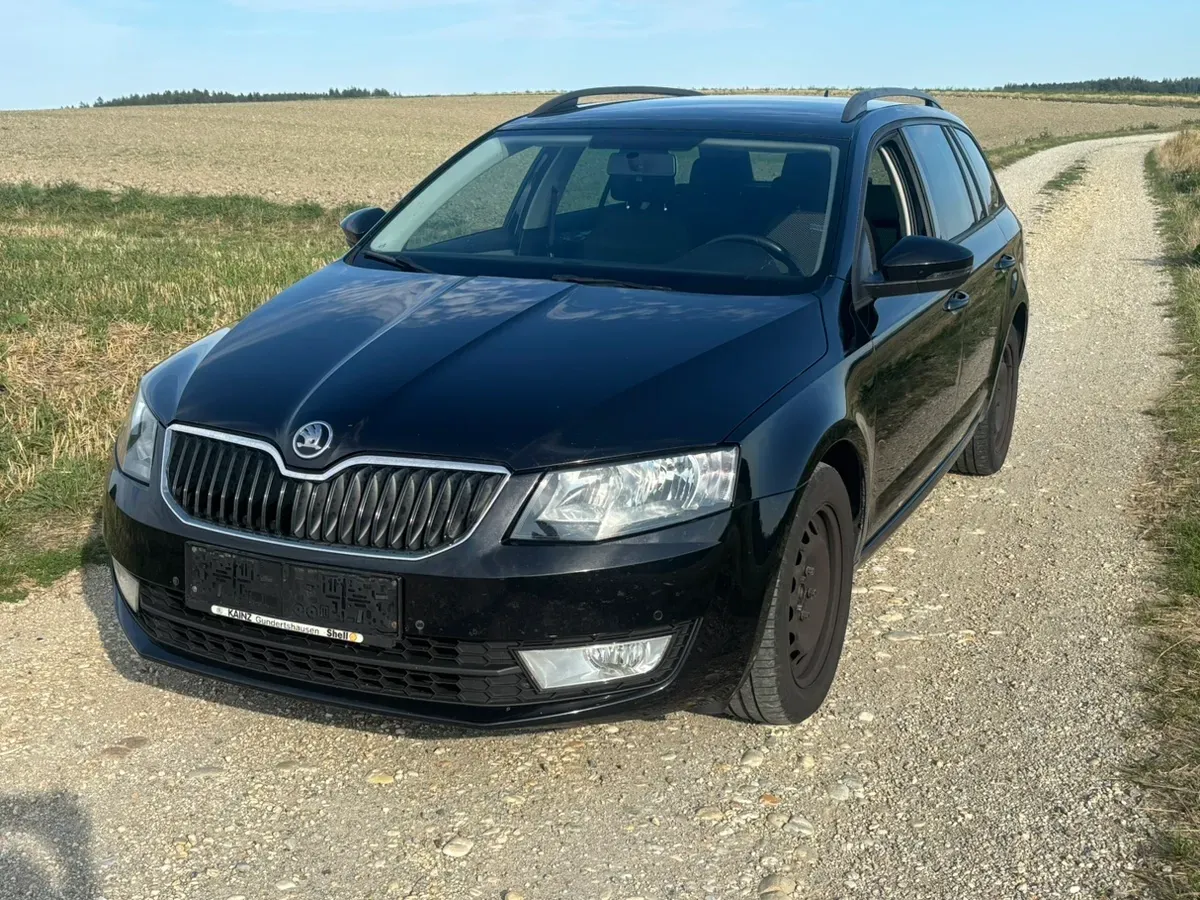 Skoda Octavia 2015 photo 2