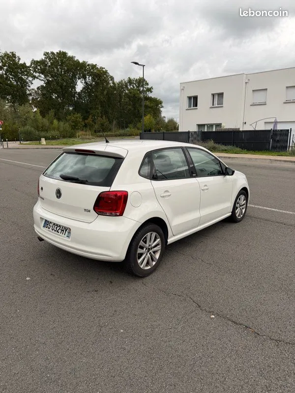 Volkswagen Polo 2011 photo 3