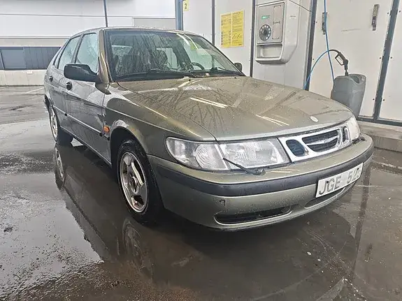 Saab 9-3 1999 photo 2