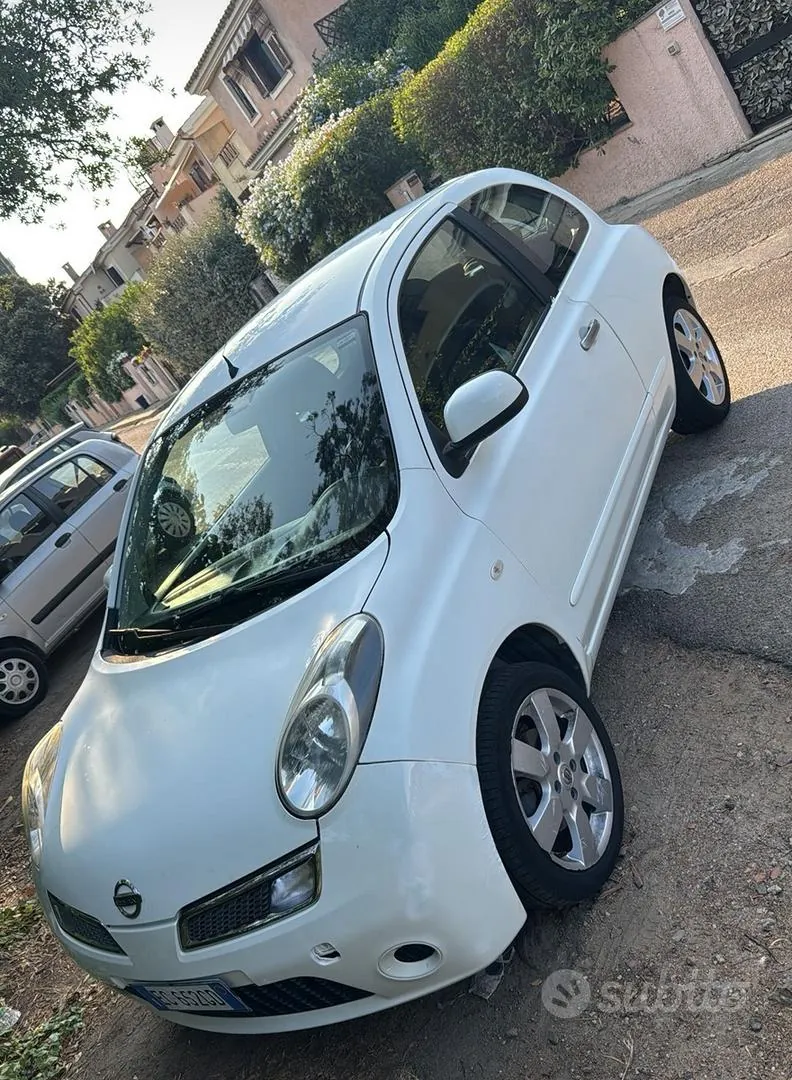 Nissan Micra 2010 photo 5