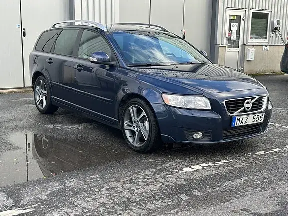 Volvo V50 2012 photo 2