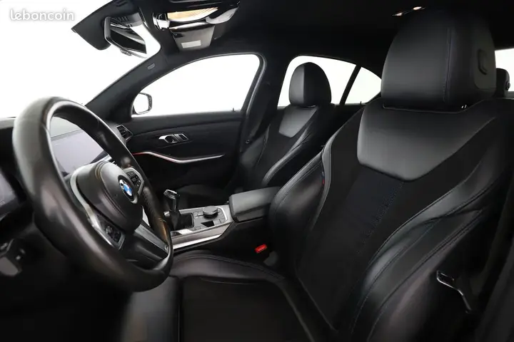 BMW 3 Series 2019 photo 5