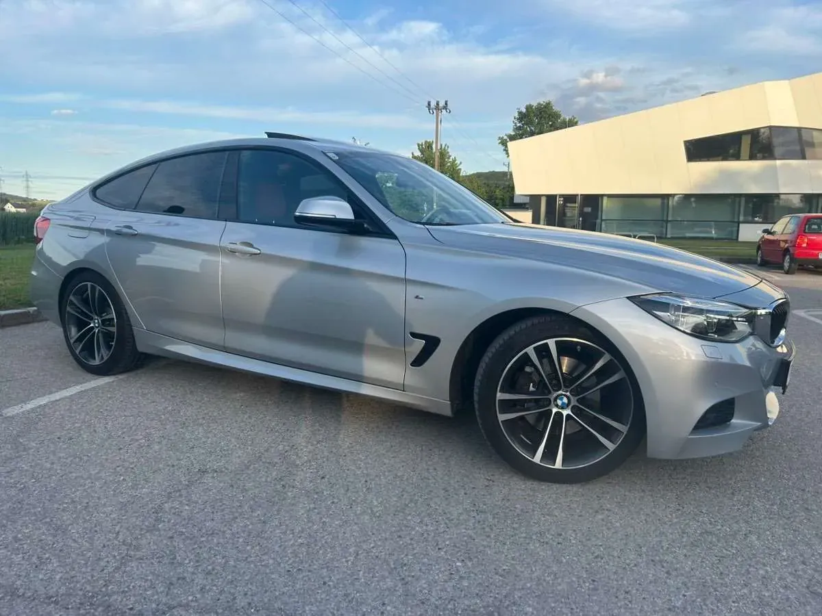 BMW 3 Series 2016 photo 2