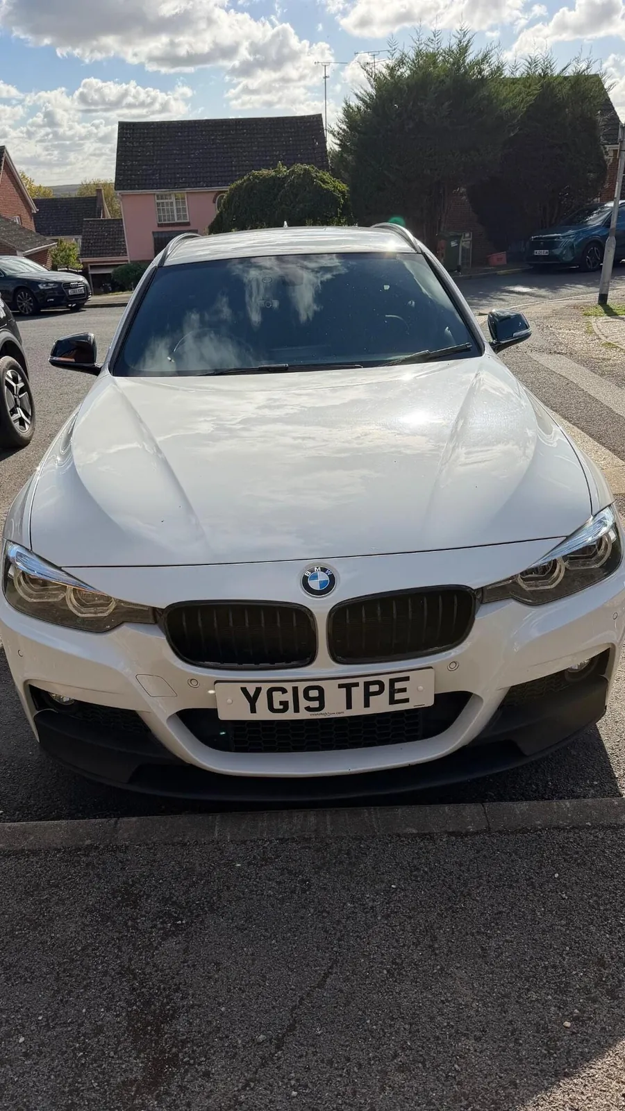 BMW 3 Series 2019 photo 2