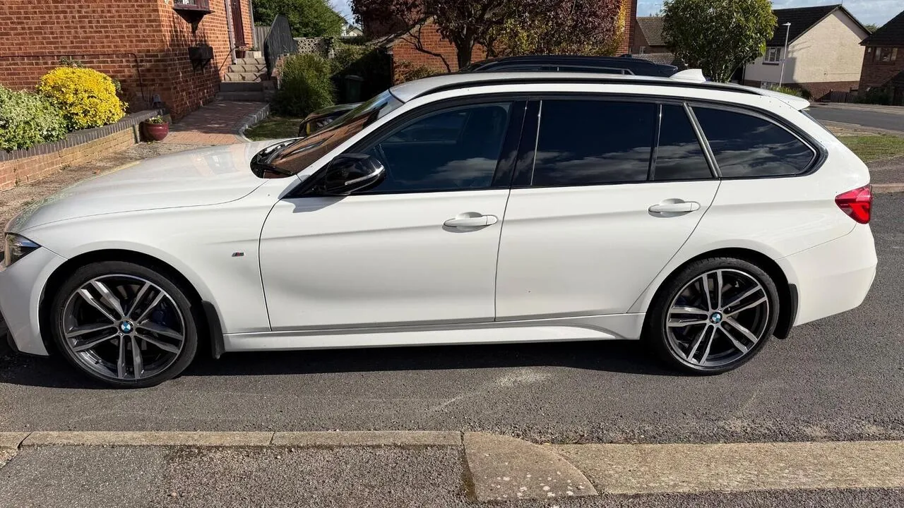 BMW 3 Series 2019 photo 4