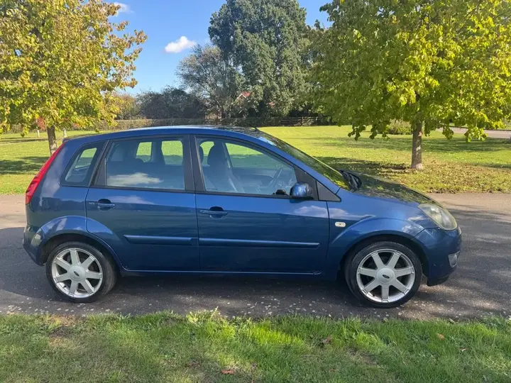 Ford Fiesta 2008 photo 3