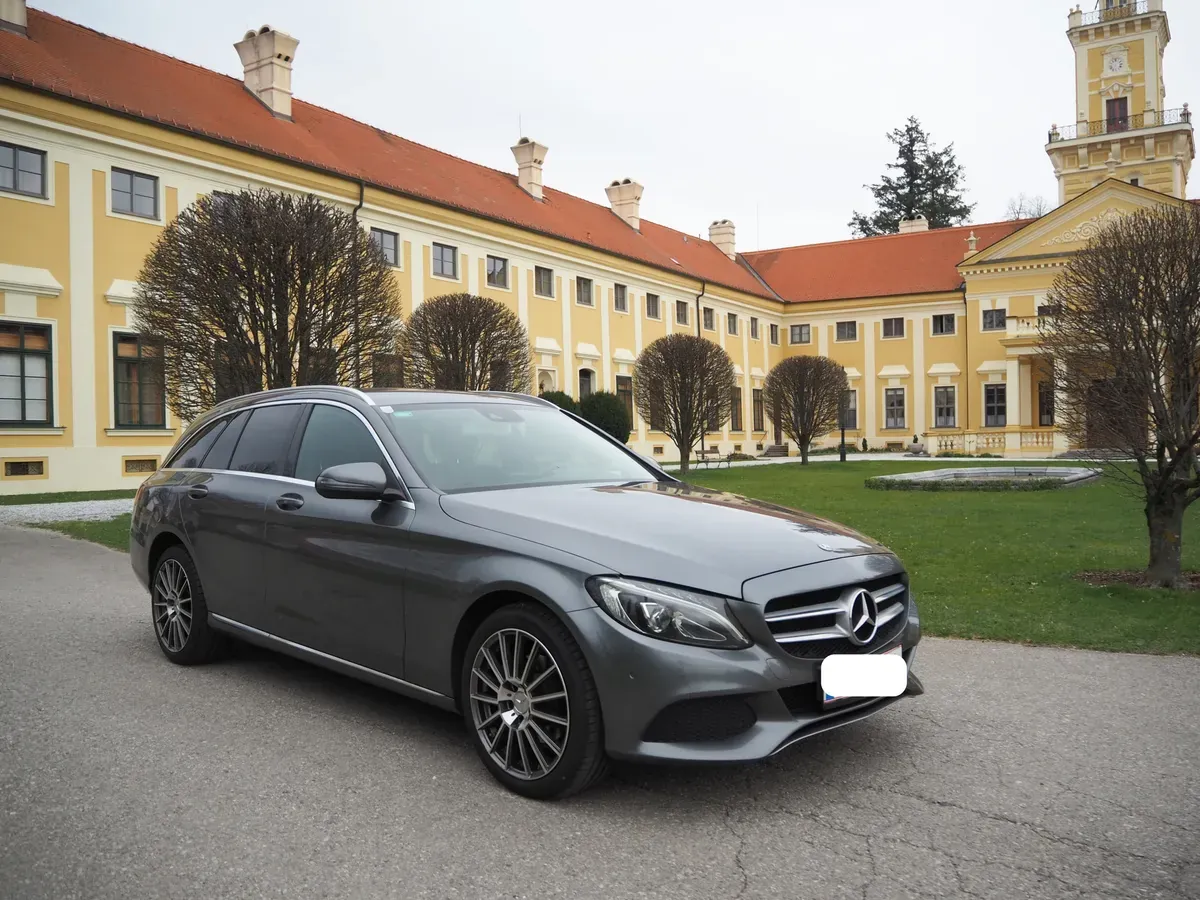 Mercedes-Benz C-Class 2018 photo 3