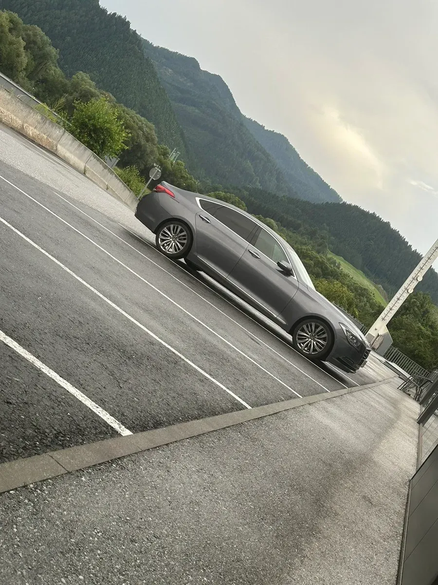 Hyundai Genesis 2014 photo 3
