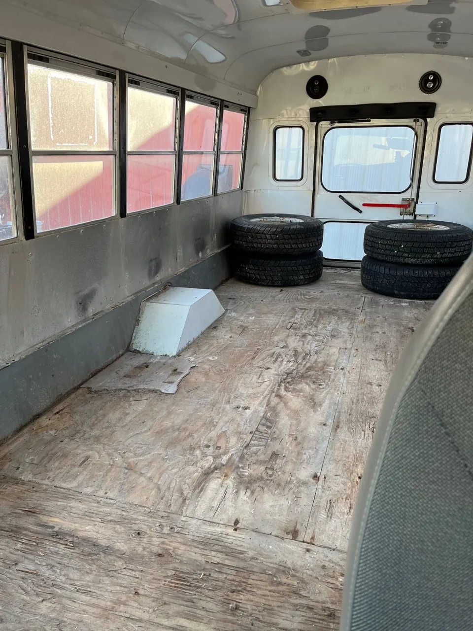 Ford E350 2004 photo 5