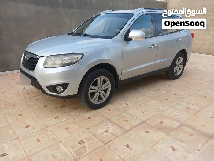 Hyundai Santa Fe 2012 photo 2