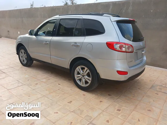 Hyundai Santa Fe 2012 photo 4