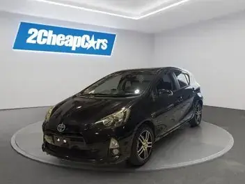 Toyota Aqua 2013 photo 2