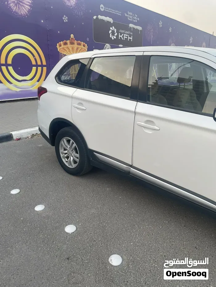 Mitsubishi Outlander 2020 photo 2